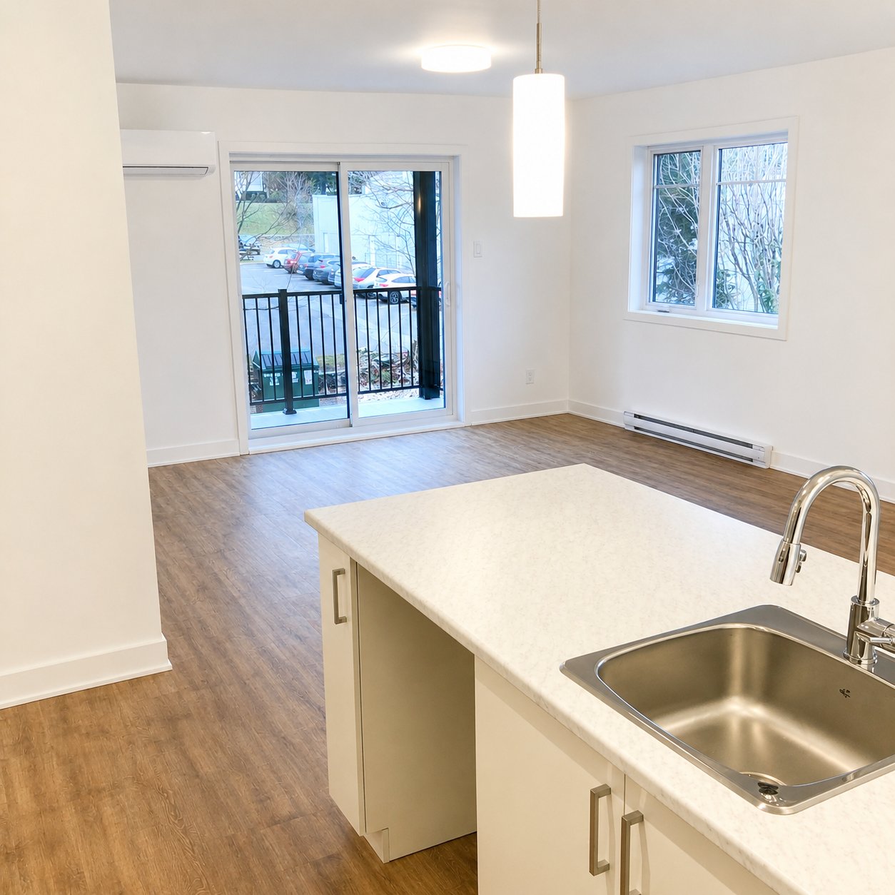 #203 - 3462 Rue Church