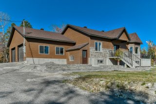 4615 Av. Ouareau