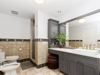 Salle de bains attenante à la CCP
