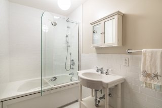 Ensuite bathroom