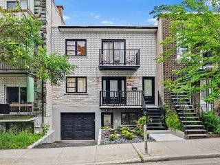 5684 10e Avenue — photo 1