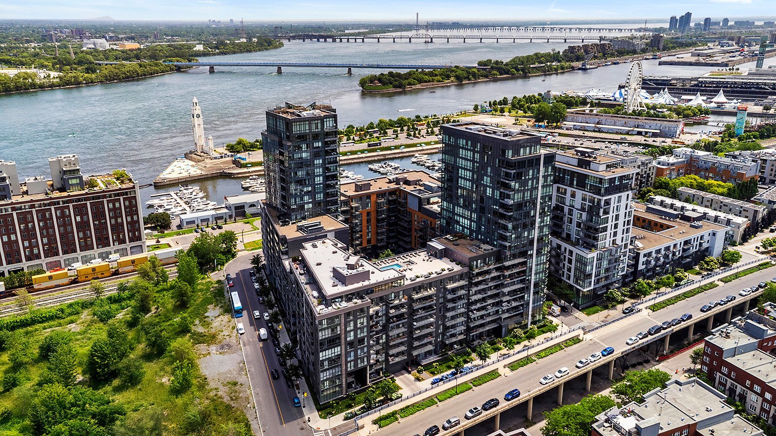 #1405 - 1025 Rue de la Commune E.