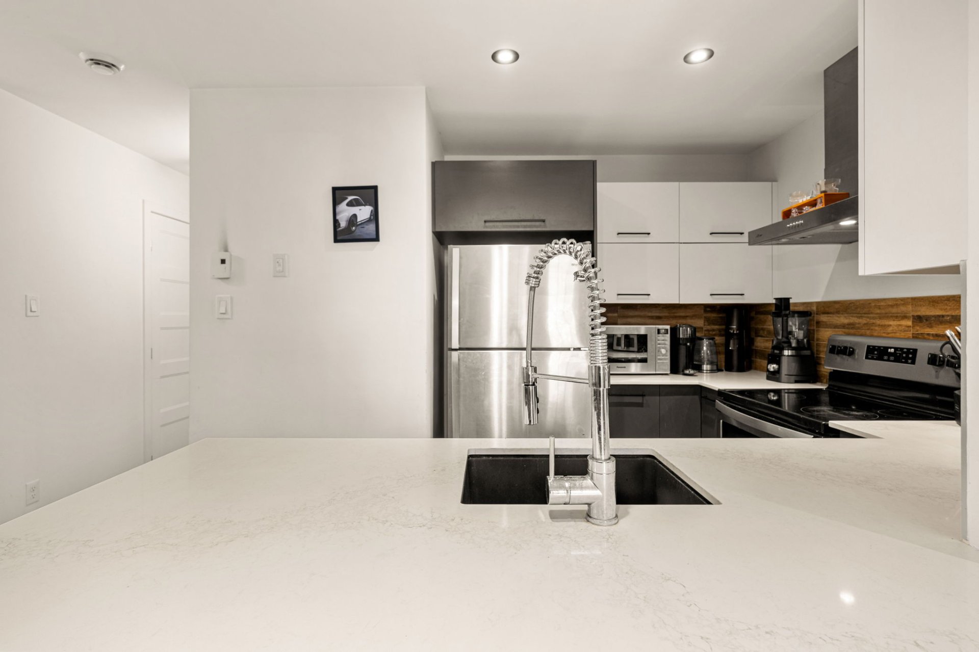 2322 Av. de la Gare
