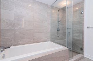 Salle de bains attenante à la CCP