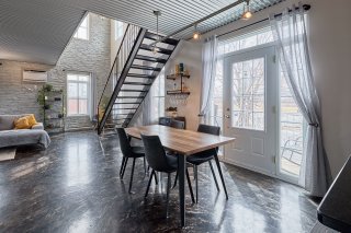 #201 - 190 Boul. Hector-Papin