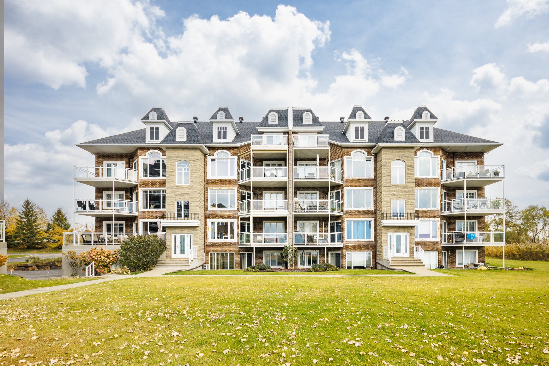 #3 - 9500 Rue Rubaniers