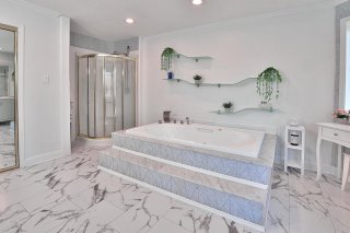 Salle de bains attenante à la CCP
