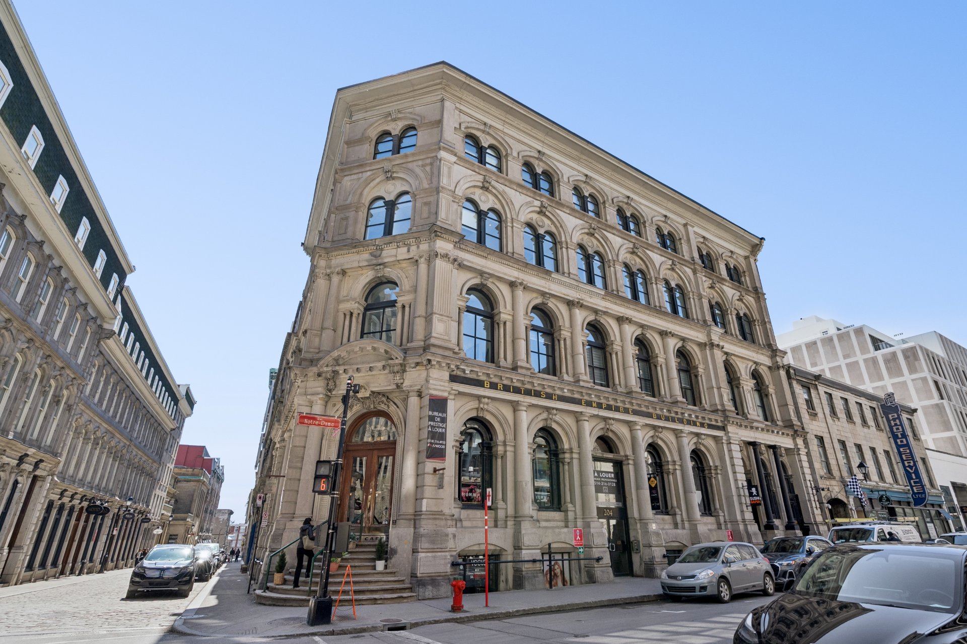 #401 - 204 Rue Notre-Dame O.