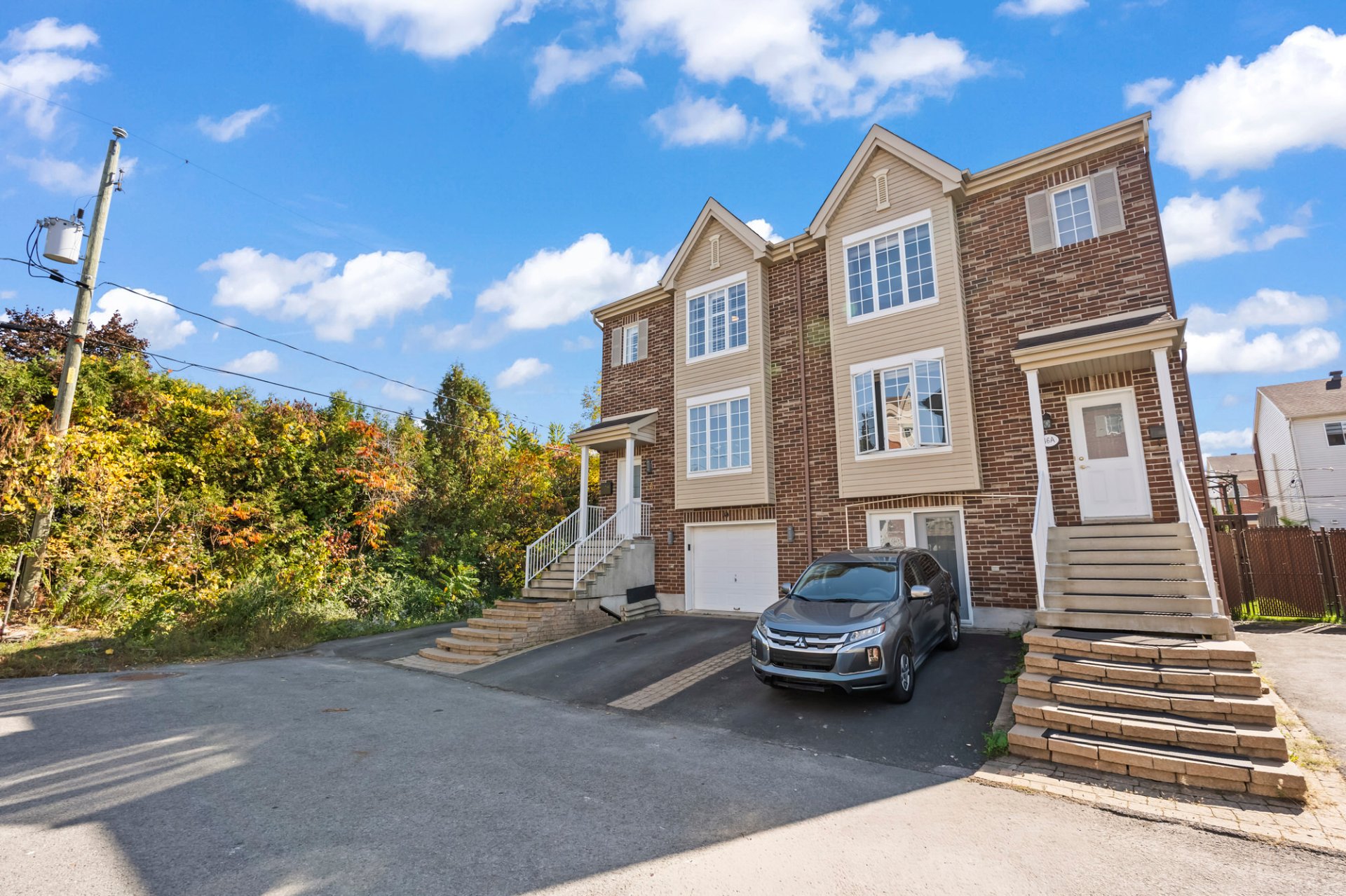 Joelle Bitar / #25680908