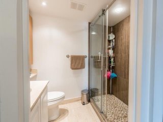 Salle de bains attenante à la CCP