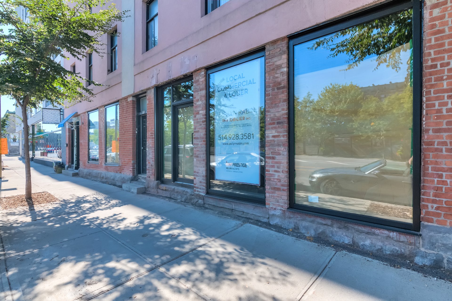 689 Rue de la Commune O.