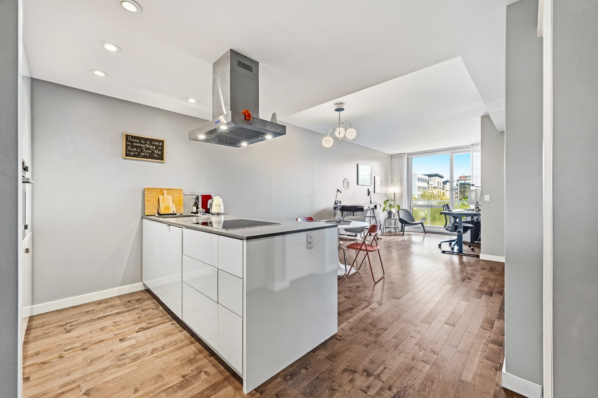 #508 635 Rue St-Maurice