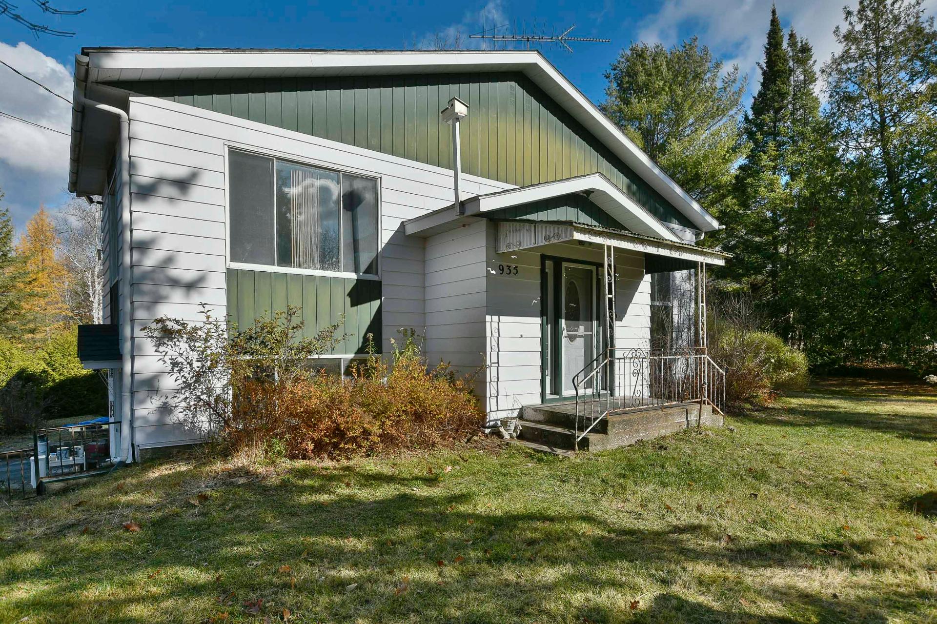 935 Rue du Lac-Pinet