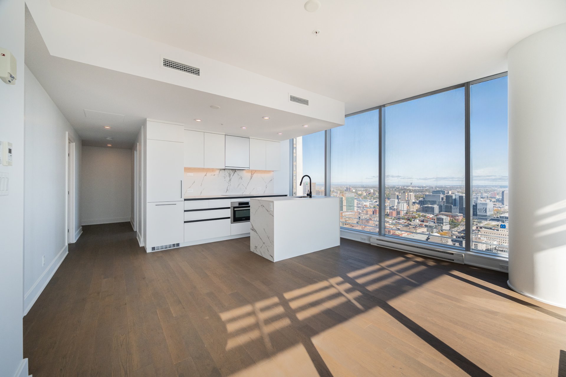 #4904 - 720 Rue St-Jacques