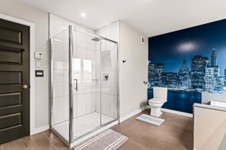 Salle de bains attenante à la CCP