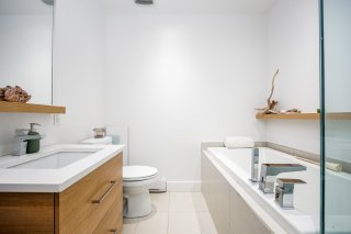 Salle de bains attenante à la CCP