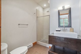 Ensuite bathroom