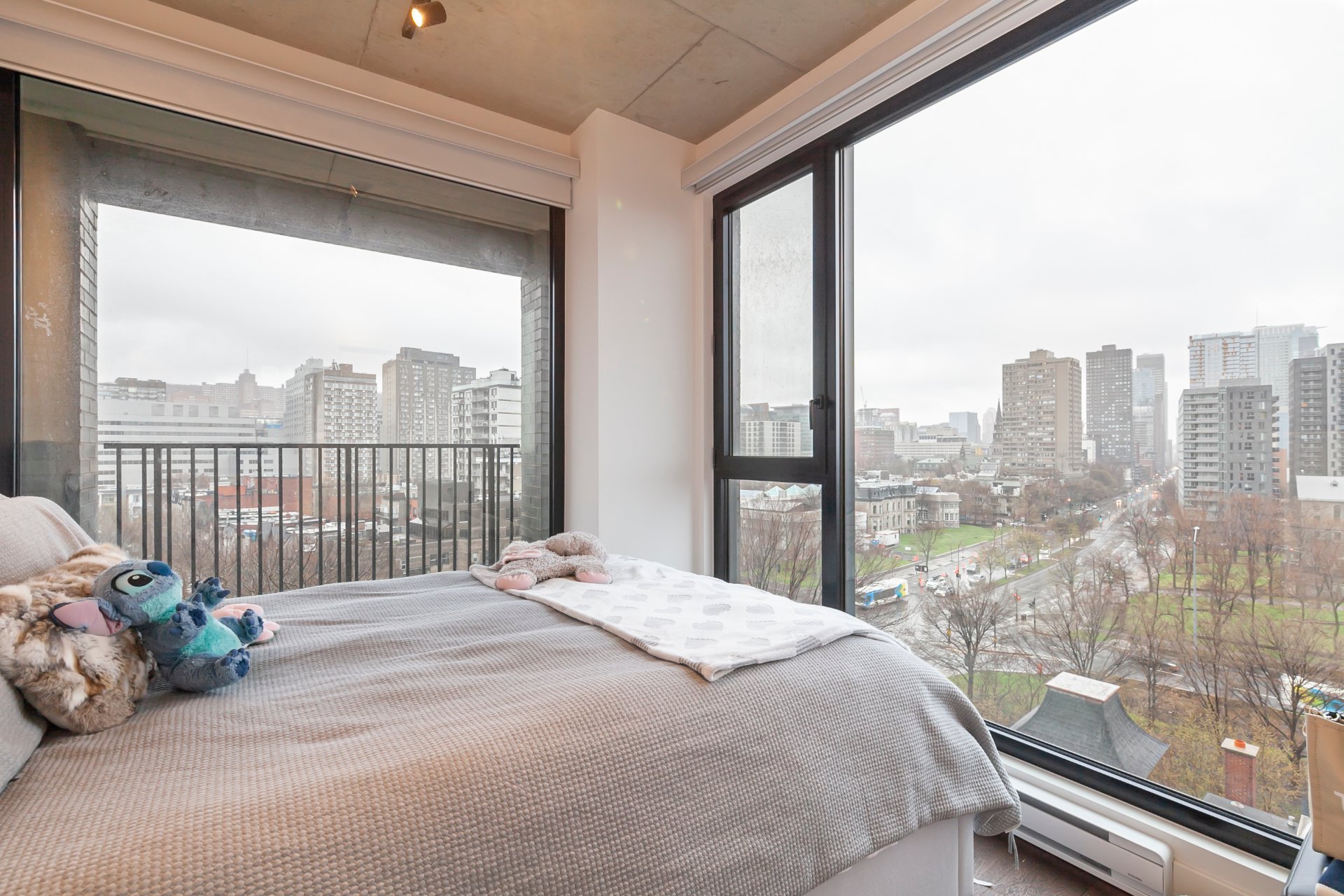 #901 - 2000 Boul. René-Lévesque O.