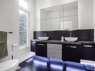 Salle de bains attenante à la CCP