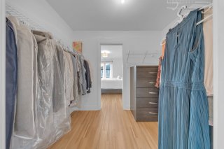 Walk-in closet