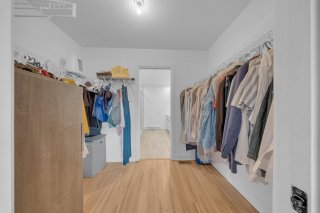Walk-in closet