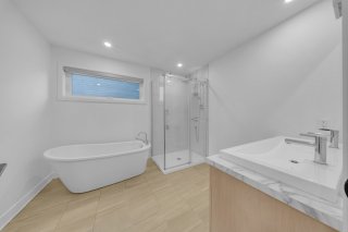 Ensuite bathroom