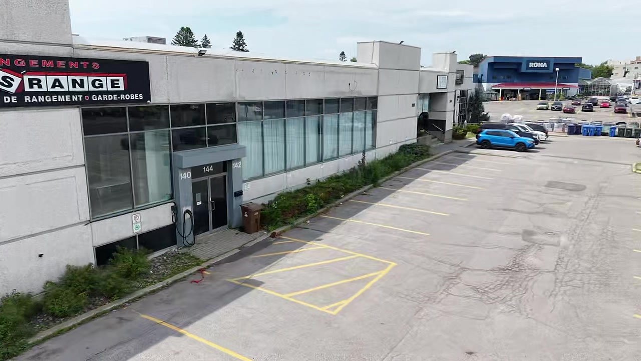 150 Boul. des Laurentides
