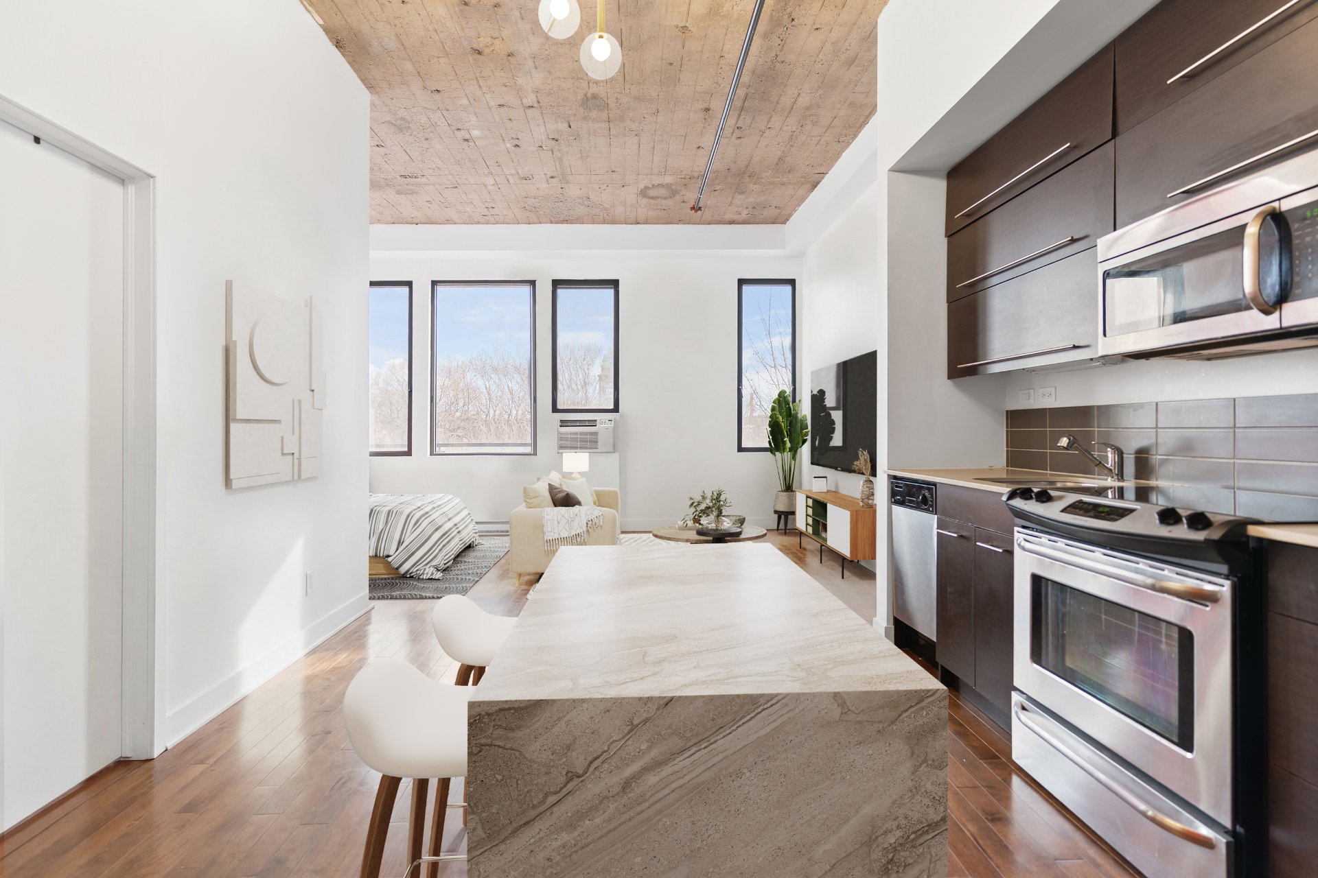 #404 - 3810 Rue St-Antoine O.