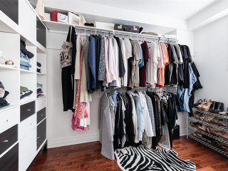 Walk-in closet