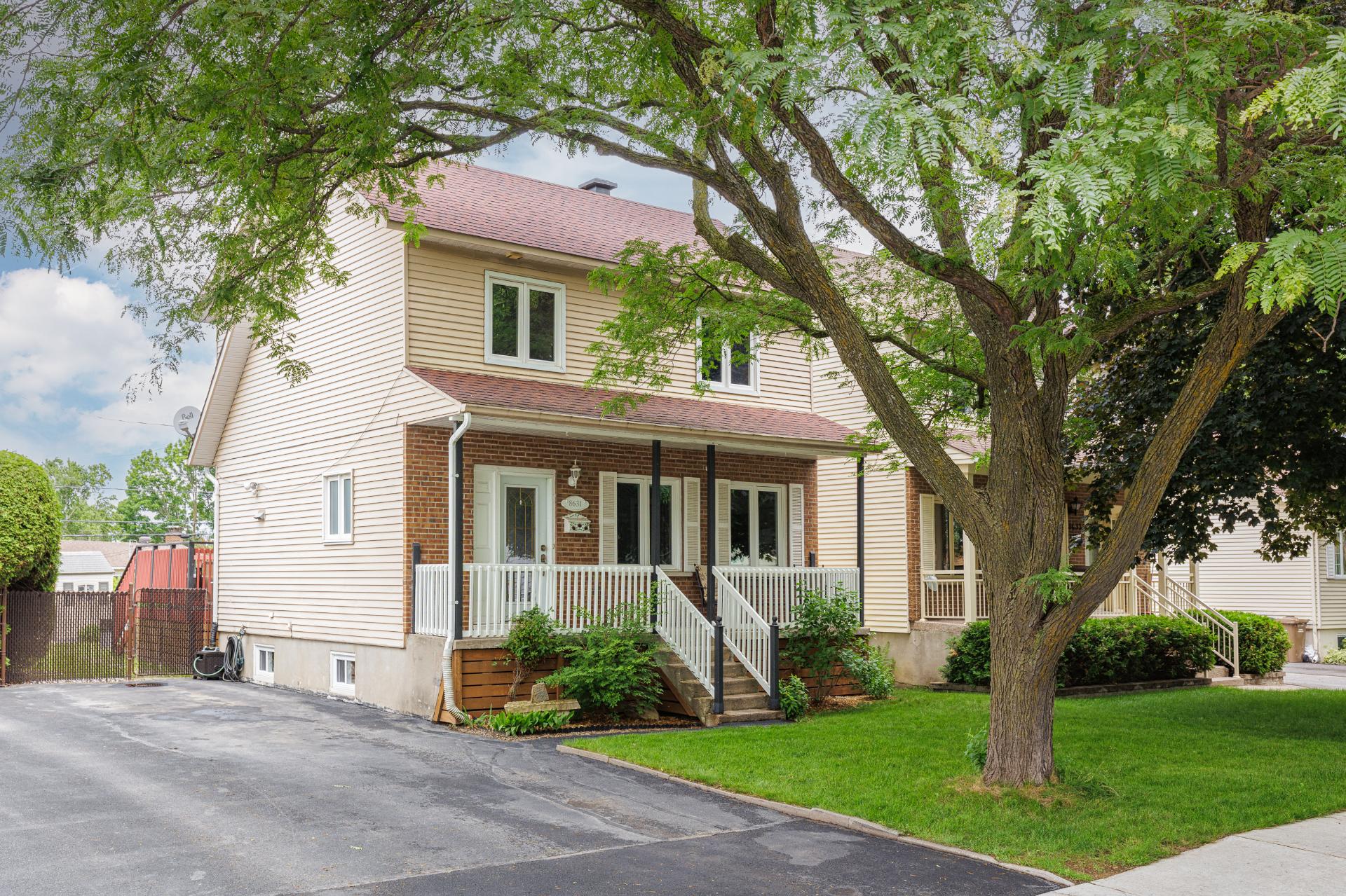 8631 Rue Romain