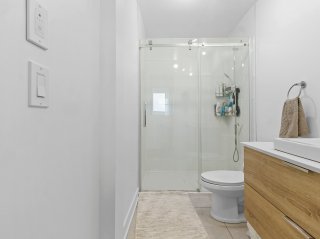 Salle de bains attenante à la CCP