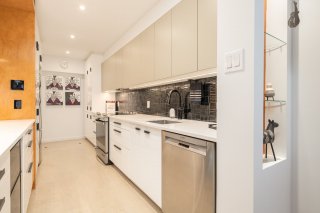 #203-2600 Av. Pierre Dupuy Montréal (Ville-Marie)