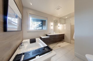Salle de bains attenante à la CCP