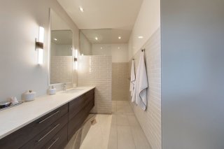 Salle de bains attenante à la CCP