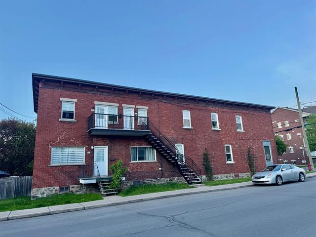 390 Rue Ste-Rose