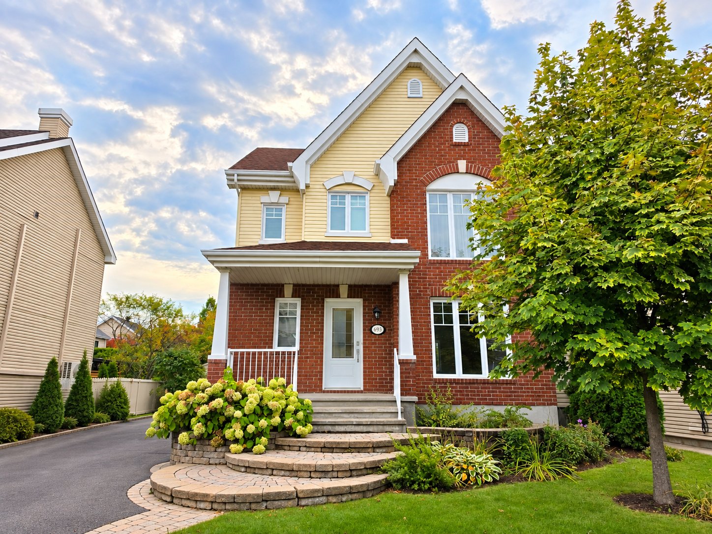 693 Rue Jean-Desprez