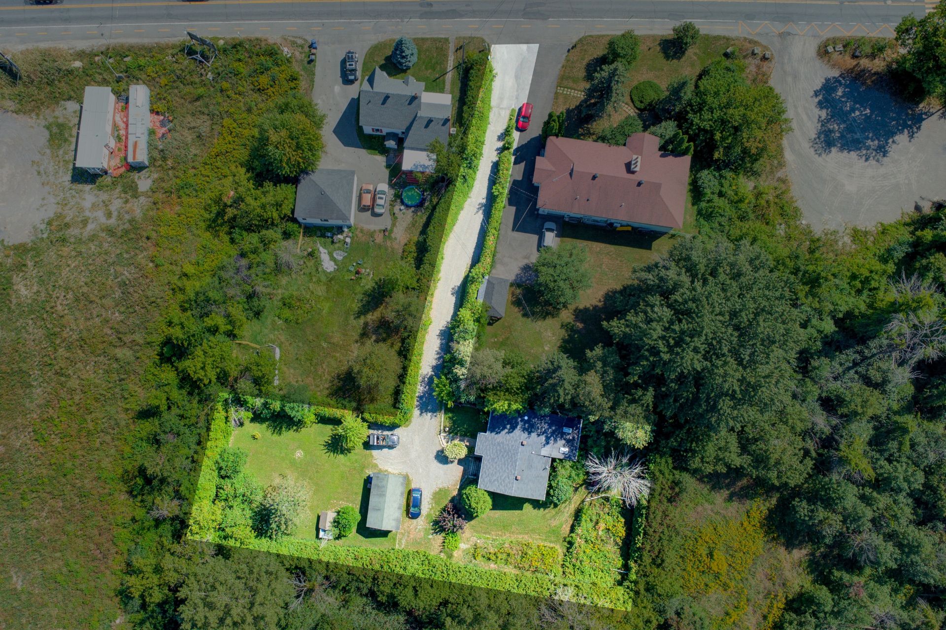 104 Boul. Ste-Rose E.