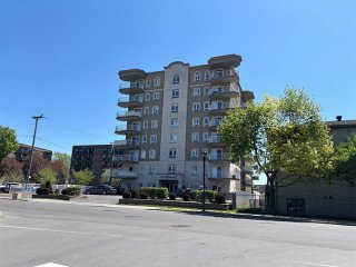 #702 - 6260 Rue Jarry E.