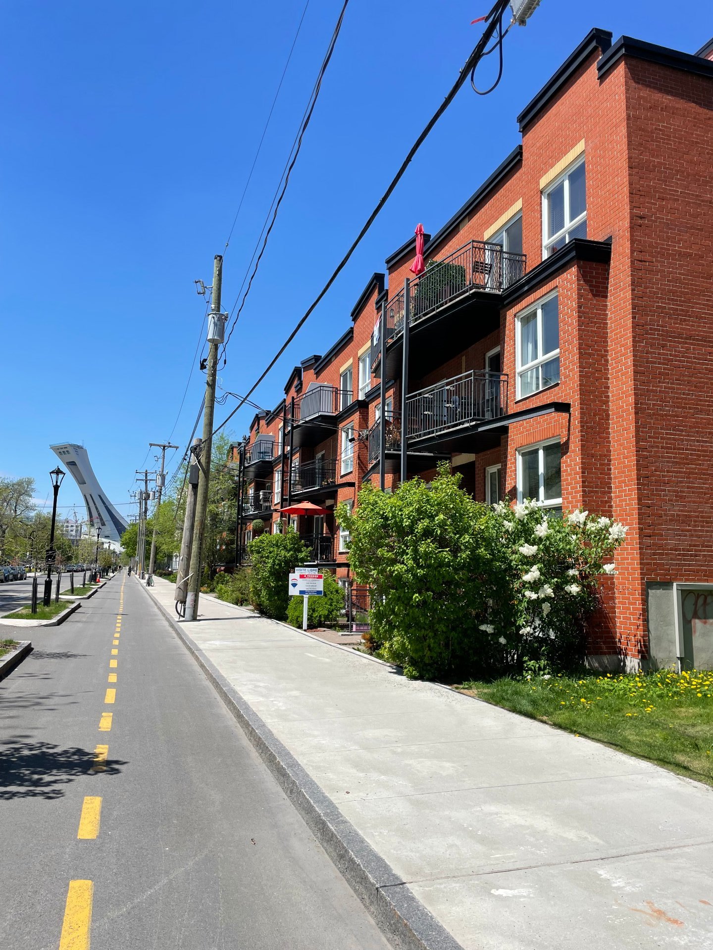 #401 - 2035 Av. Bennett