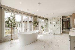 Salle de bains attenante à la CCP