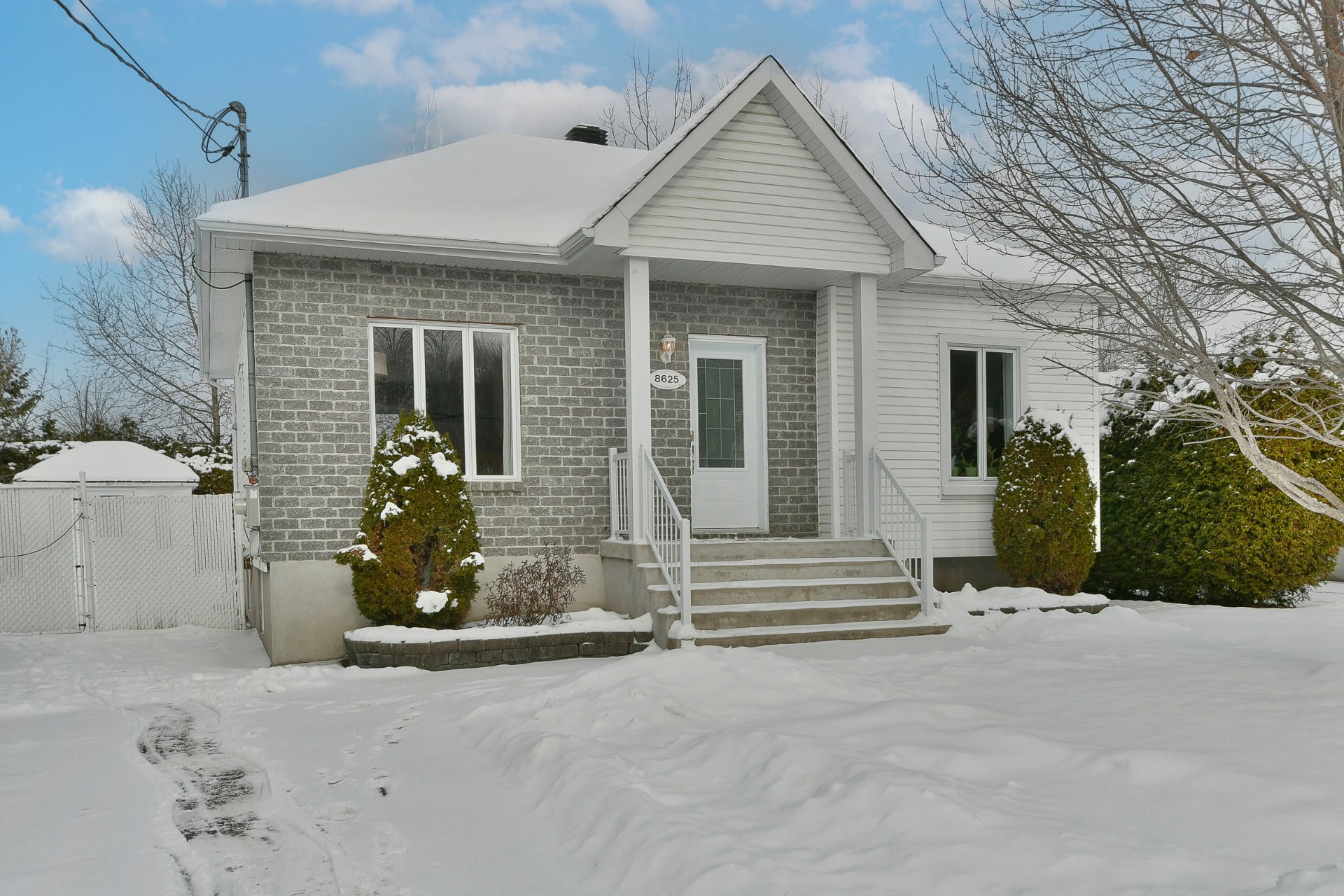 8625 Rue du Défricheur