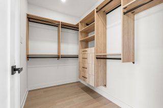 Walk-in closet