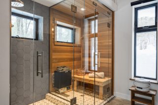 Ensuite bathroom