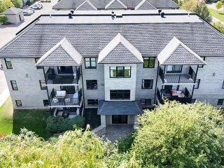 #101 - 4811 Av. Eliot
