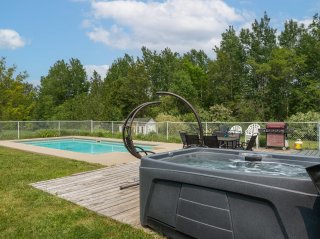 Hot tub