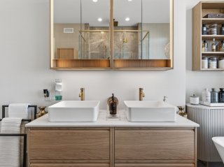 Ensuite bathroom