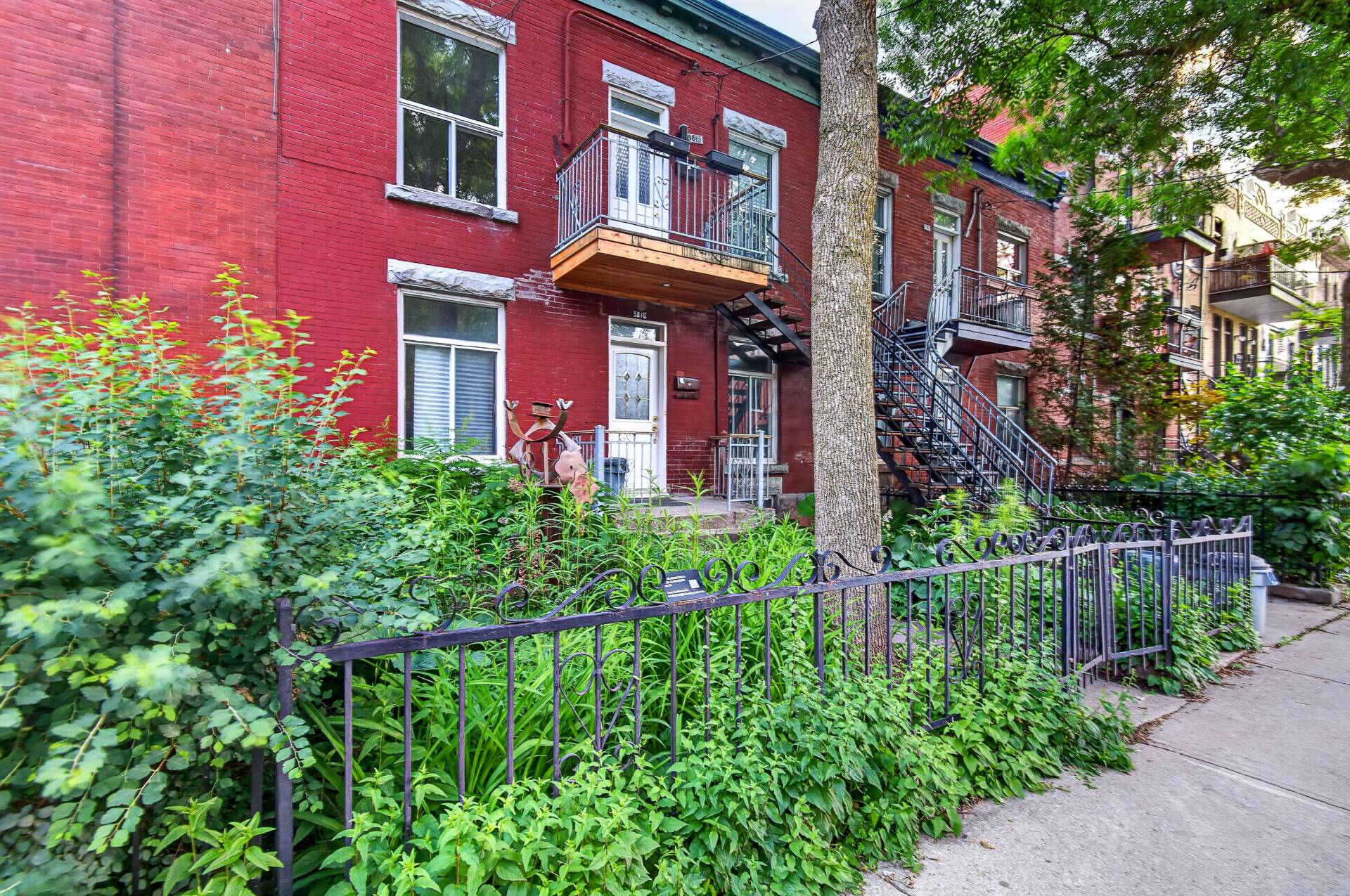 5818 Av. de l'Esplanade