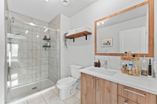 Ensuite bathroom