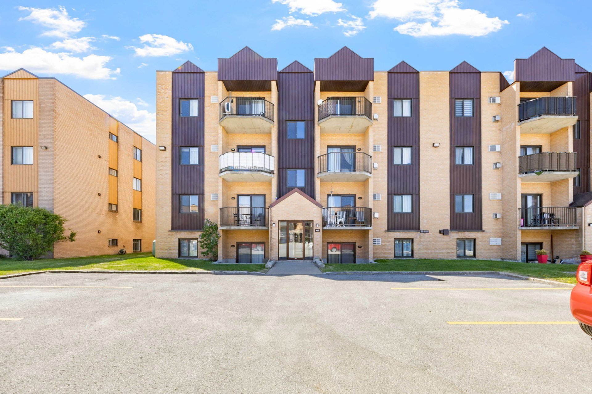 #194 - 417 Rue Éricka