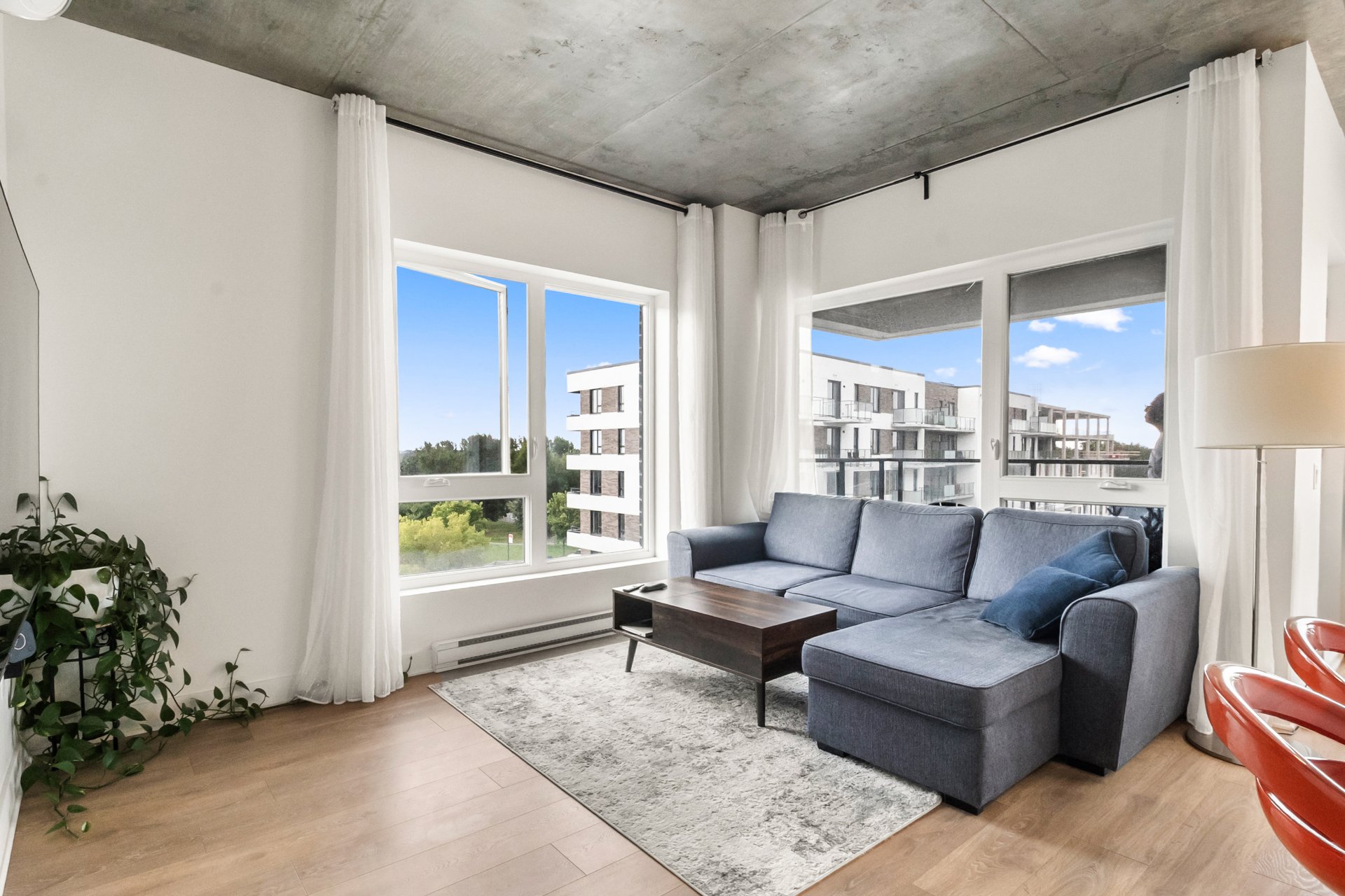 #513 - 9280 Av. Dubuisson